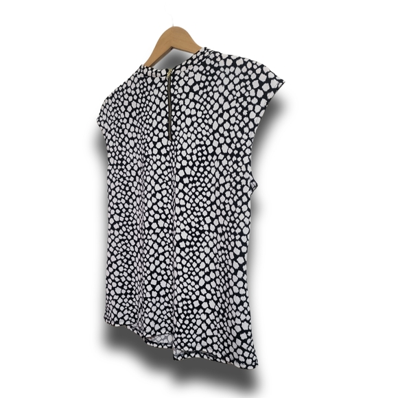 🌿Liz Claiborne Women's Medium Black and White Giraffe Print Career Top-CUTE! - Picture 7 of 10